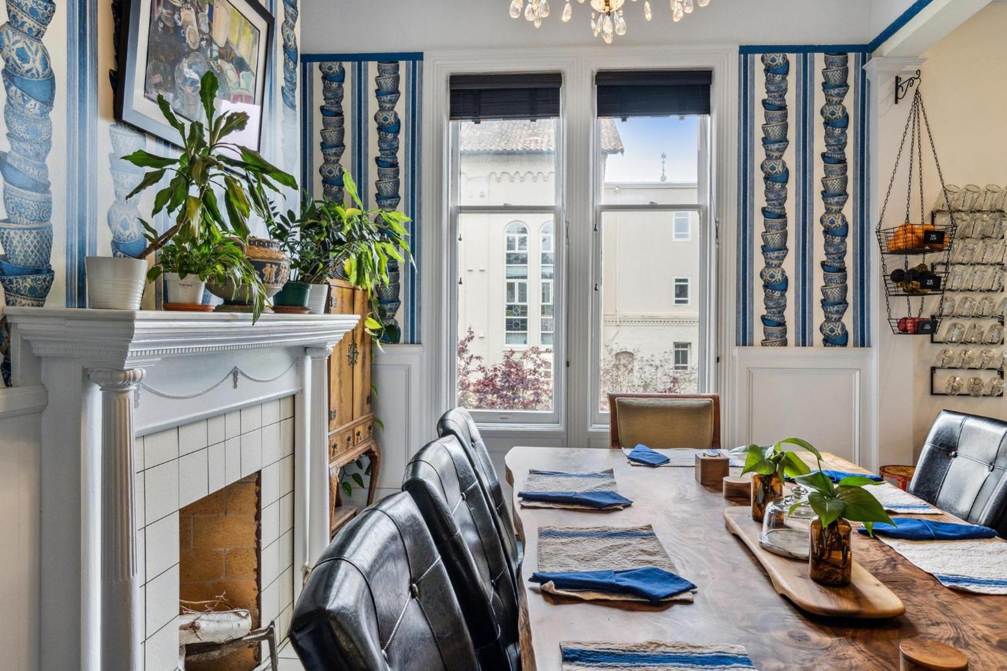 Ferienhaus Historic & Charming Victorian Sleeps 11 *