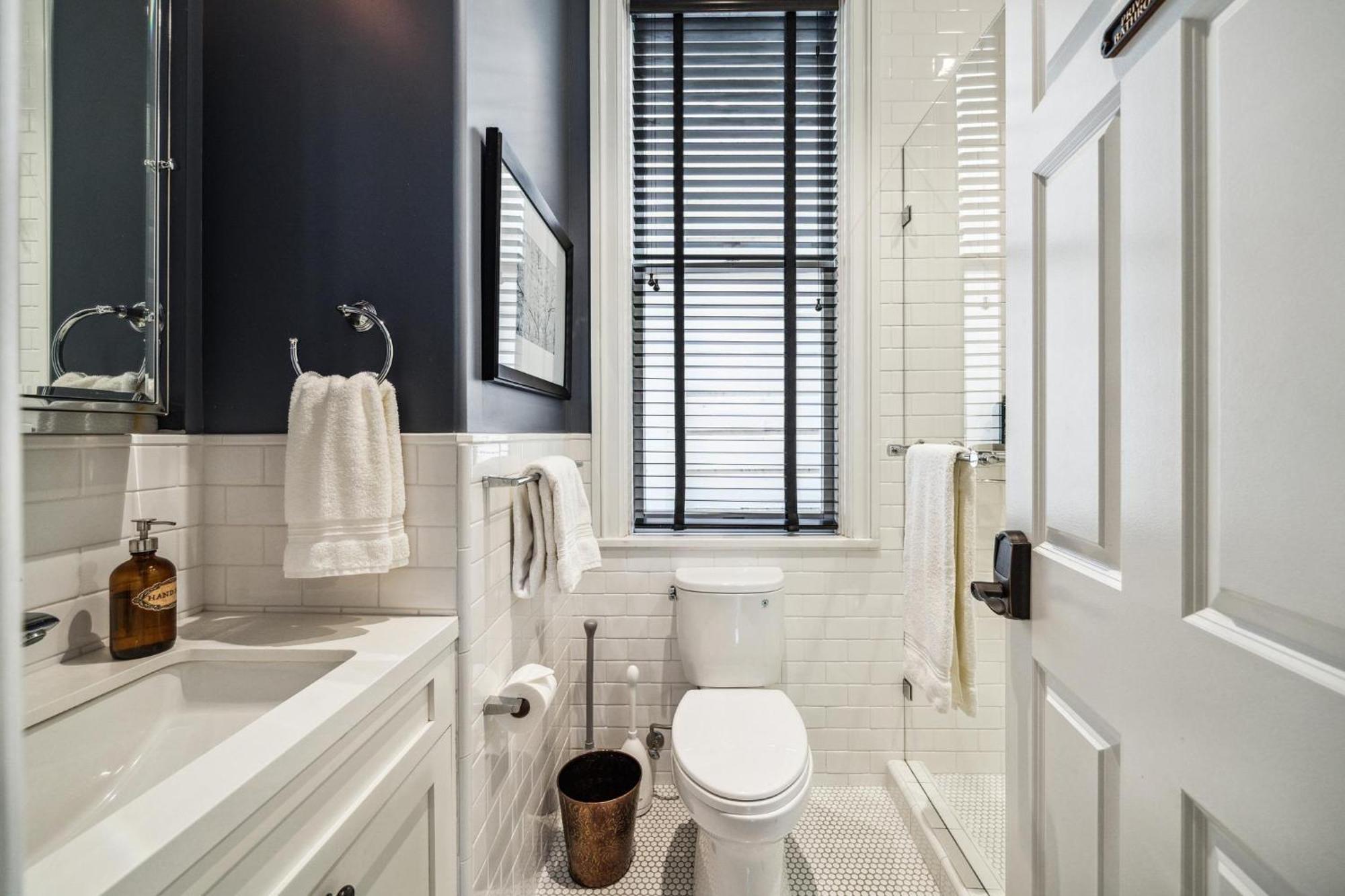Ferienhaus Historic & Charming Victorian Sleeps 11 *