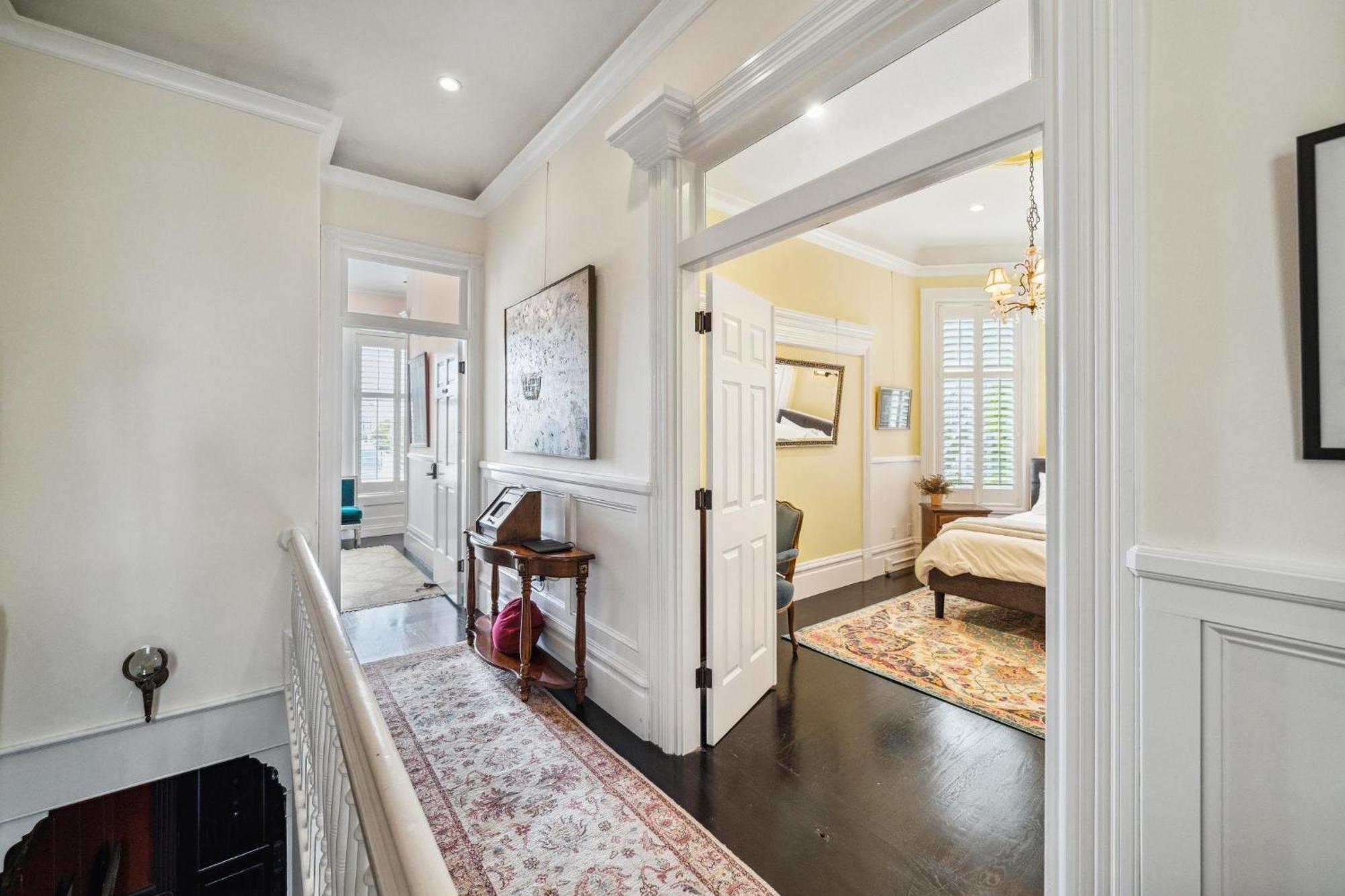 Ferienhaus Historic & Charming Victorian Sleeps 11 *
