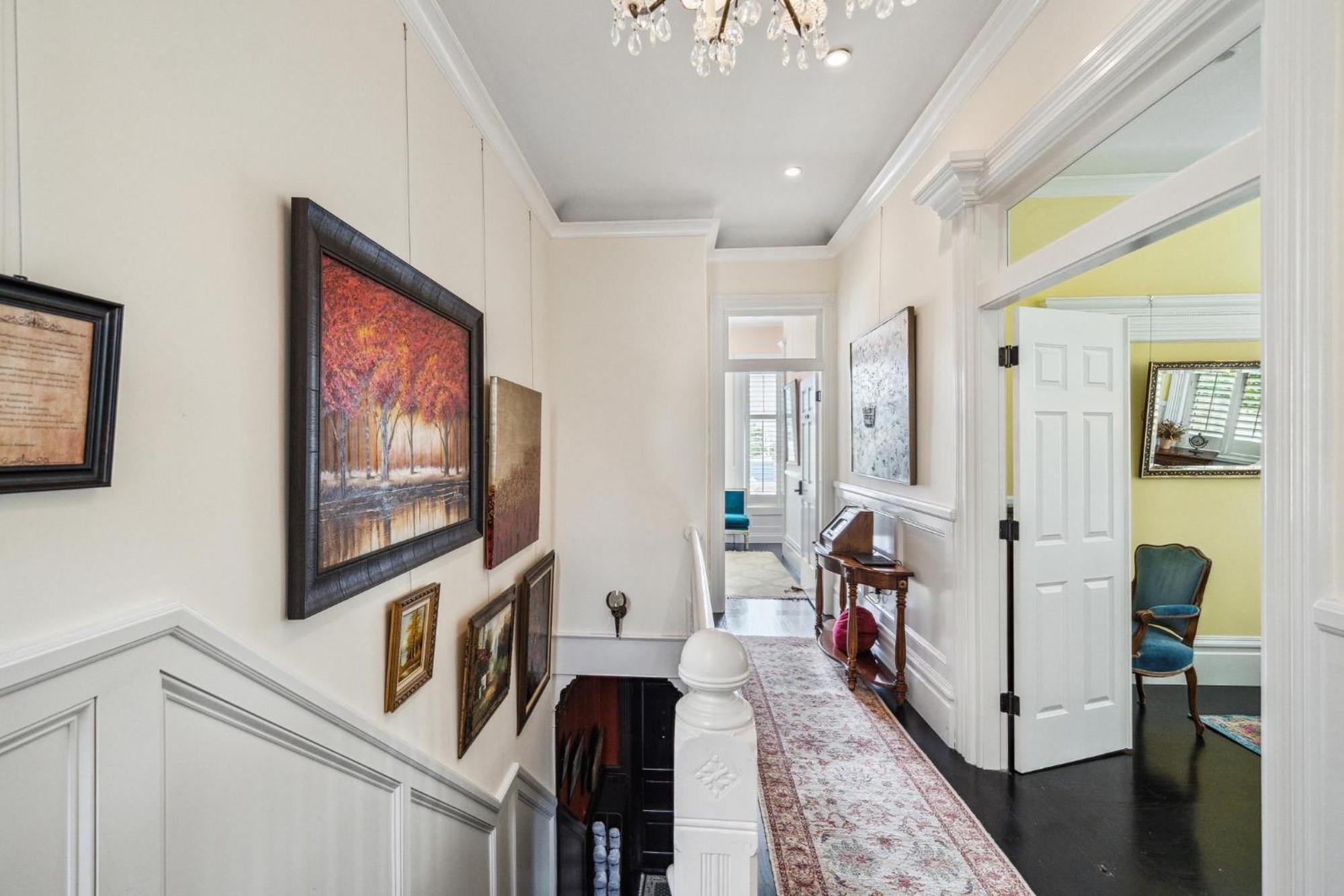 Hébergement de vacances Historic & Charming Victorian Sleeps 11