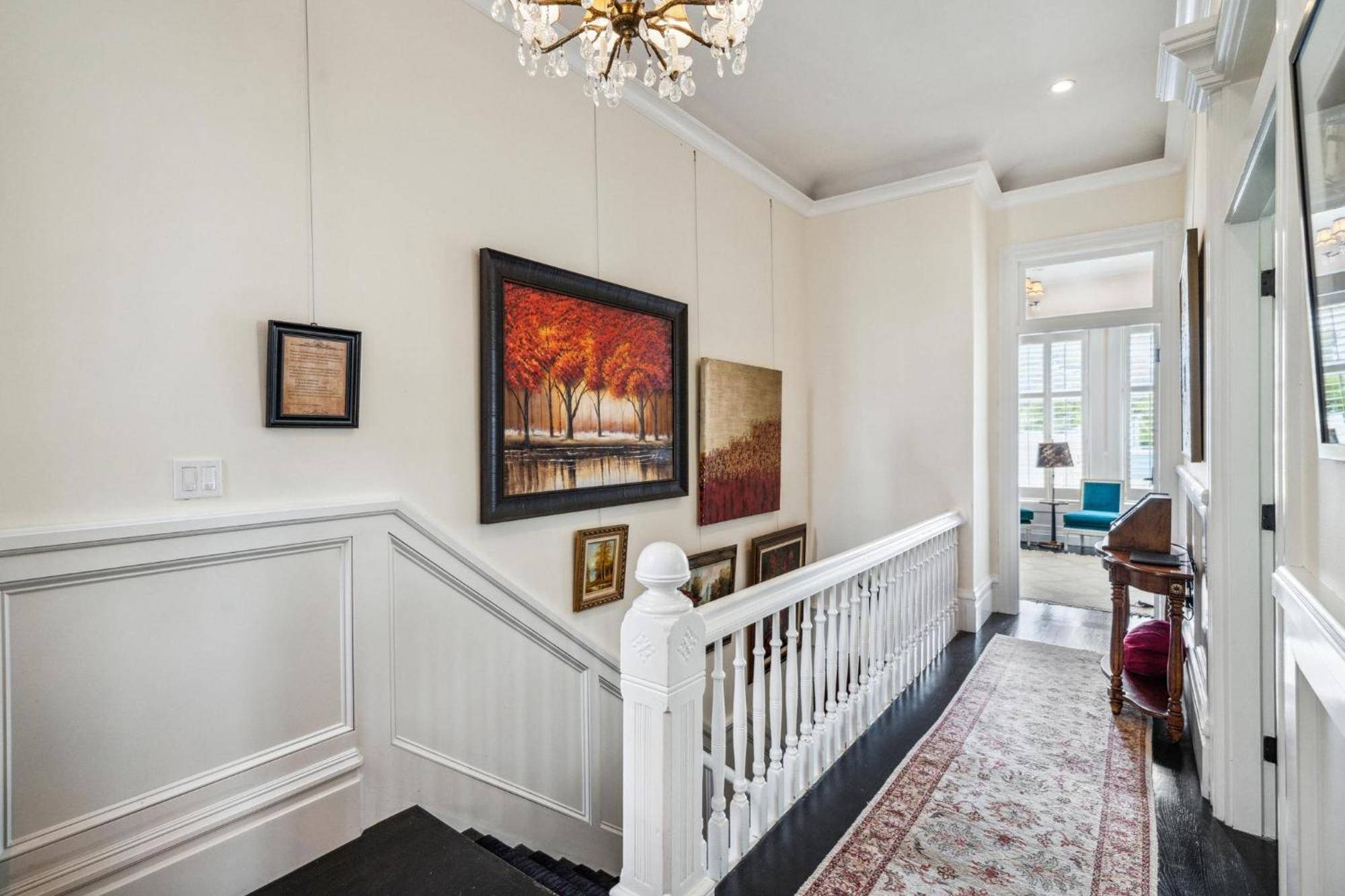 Hébergement de vacances Historic & Charming Victorian Sleeps 11 *