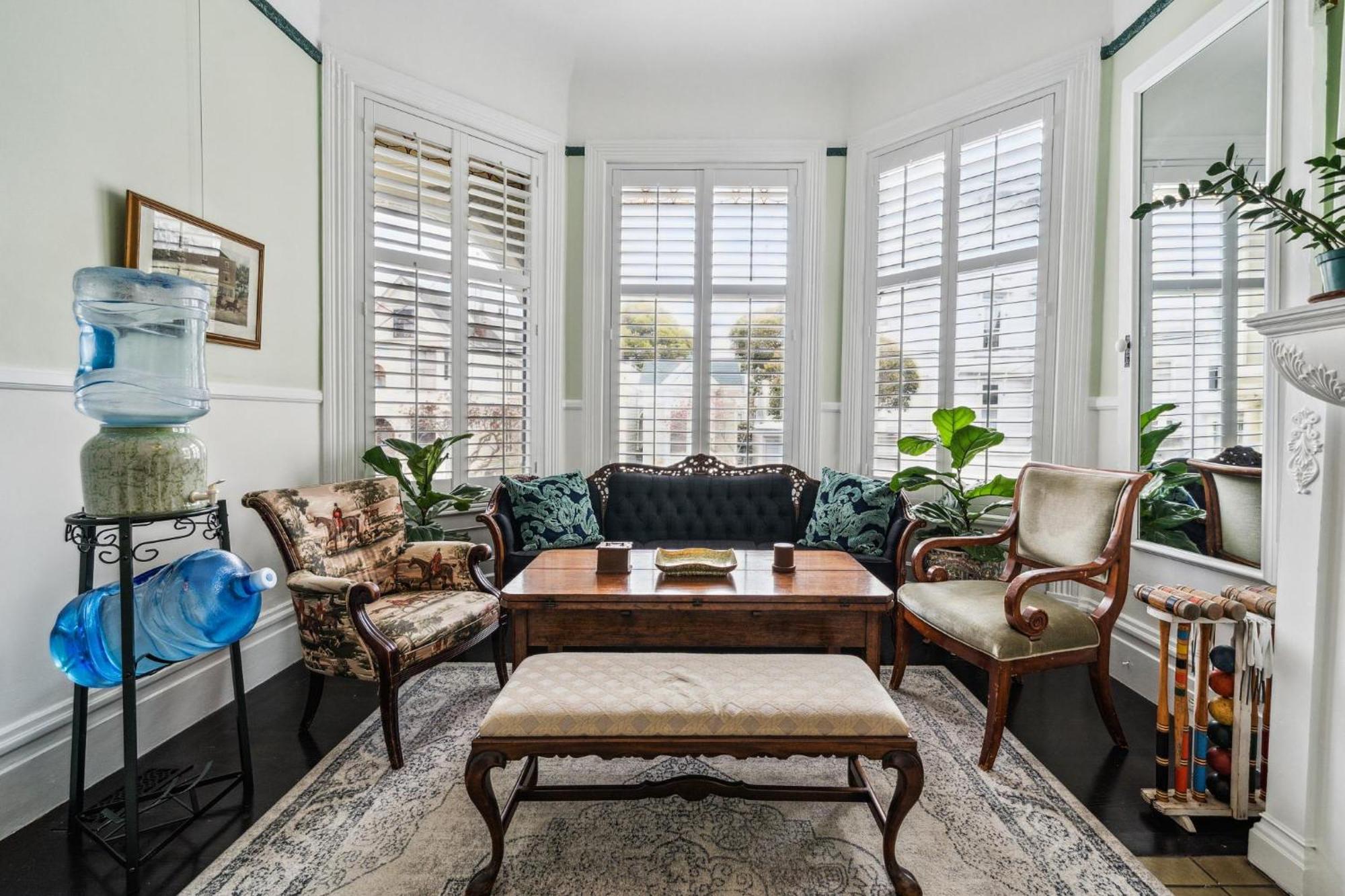 Hébergement de vacances Historic & Charming Victorian Sleeps 11